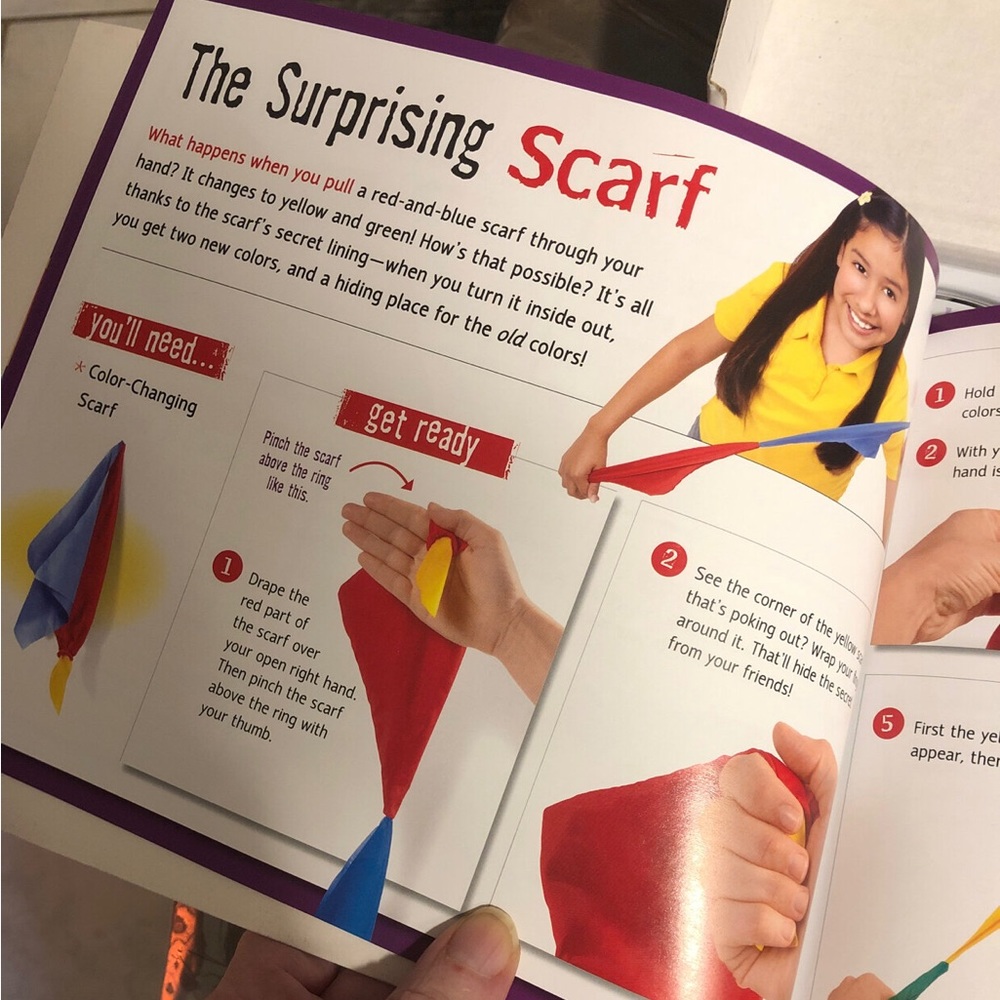 Scholastic Colorful Magic! Box - Picture 4 of 6